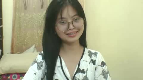 its me KYLIE online show from 12-15-25, 04:33