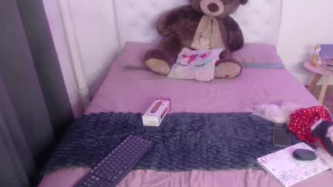 Sara online show from 11-27-25, 02:24