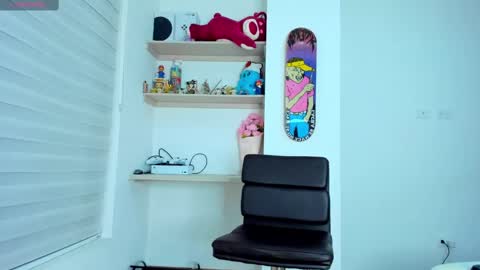 Kylie  online show from 09-11-25, 11:49