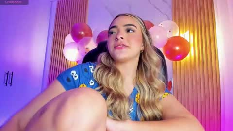  KYLIE  online show from 11-20-25, 12:22