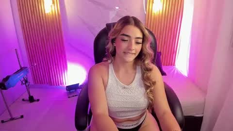 Snapshot of kylie_jones6 chatting on 04-20-26, 03:31 KYLIE online show from 04-20-26, 03:31