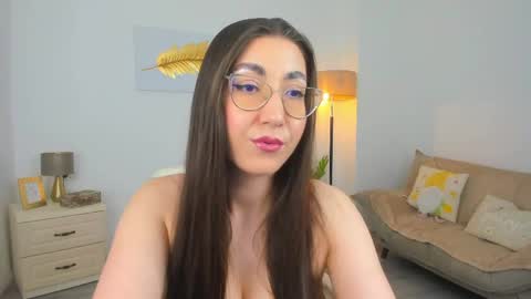 Snapshot of kylie_kathy chatting on 04-20-26, 07:04 Kylie online show from 04-20-26, 07:04