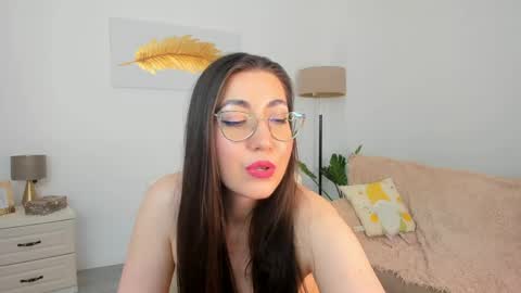 Snapshot of kylie_kathy chatting on 04-30-26, 09:08 Kylie online show from 04-30-26, 09:08