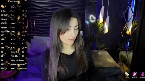 Kylie online show from 01-14-25, 05:40