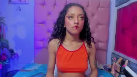 Snapshot of kylie_moan chatting on 11-02-25, 07:00 KYLIE online show from 11-02-25, 07:00