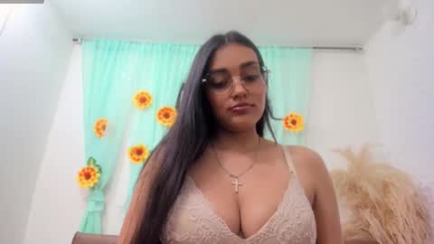 Snapshot of kylie_sweett_ chatting on 12-01-25, 02:33 kylye online show from 12-01-25, 02:33