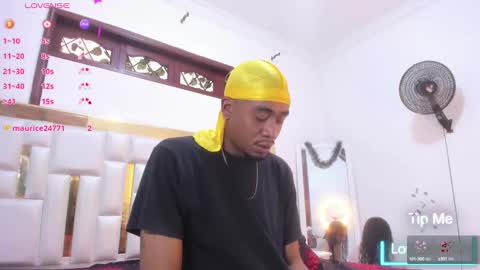 Snapshot of kylieandjhonny chatting on 12-24-24, 01:17 Kaylie And Jhony online show from 12-24-24, 01:17