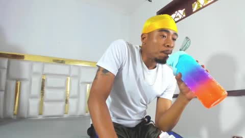 Snapshot of kylieandjhonny chatting on 02-18-25, 06:37 Kaylie And Jhony online show from 02-18-25, 06:37