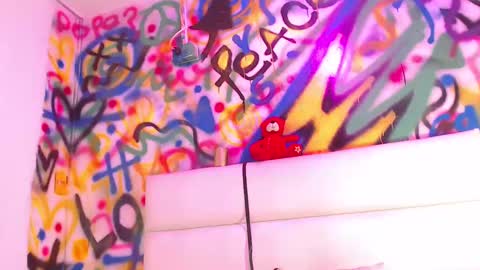 Snapshot of kyliebenson chatting on 01-12-25, 04:40 Melissa online show from 01-12-25, 04:40
