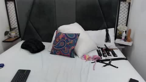Snapshot of kyliebenson chatting on 01-25-25, 03:09 Melissa online show from 01-25-25, 03:09