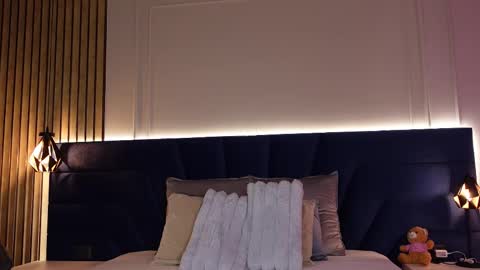 Snapshot of kylievee chatting on 02-01-26, 06:56 Kylie online show from 02-01-26, 06:56