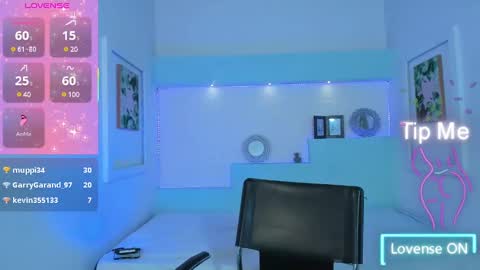 Snapshot of kyliewest6 chatting on 03-09-25, 08:51 Kylie West online show from 03-09-25, 08:51