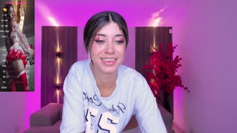 Snapshot of kyliie_jones chatting on 01-17-25, 11:17 KYLIE online show from 01-17-25, 11:17