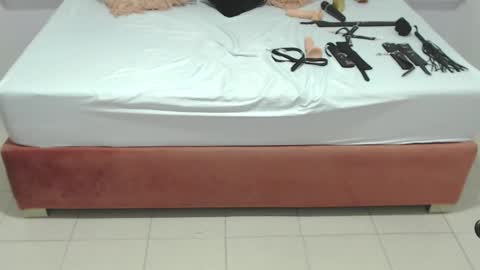 Kylie online show from 01-23-25, 01:35