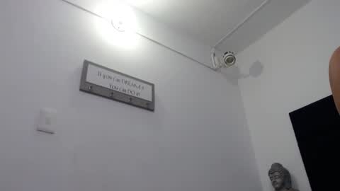 Kylie online show from 03-08-25, 01:17