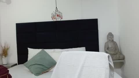 Kylie online show from 09-28-25, 09:47