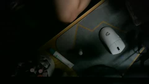 Snapshot of kylx_ chatting on 03-10-26, 02:27 kyle online show from 03-10-26, 02:27