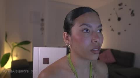 schedule 300 pm - 1100pm colombia time online show from 02-03-26, 02:53