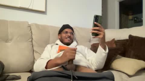 Snapshot of kzen37313 chatting on 01-17-26, 04:22 kzen37313 online show from 01-17-26, 04:22