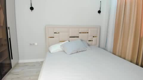 Snapshot of l1l_lola chatting on 11-17-25, 08:20 Ameli online show from 11-17-25, 08:20