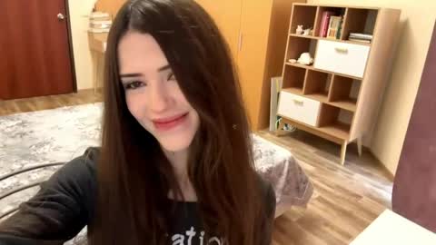 Snapshot of l1sa_bun chatting on 05-24-26, 03:28 Alice online show from 05-24-26, 03:28