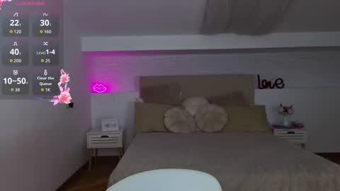 Snapshot of l1ttle_angel__ chatting on 10-10-25, 08:41 Margo online show from 10-10-25, 08:41