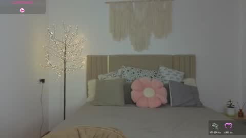 Margo  online show from 11-30-25, 01:48