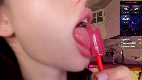 Snapshot of l1tww chatting on 02-20-25, 08:36 Malika online show from 02-20-25, 08:36