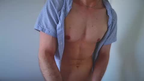 Snapshot of l3xxius chatting on 05-24-26, 02:44 Alex online show from 05-24-26, 02:44