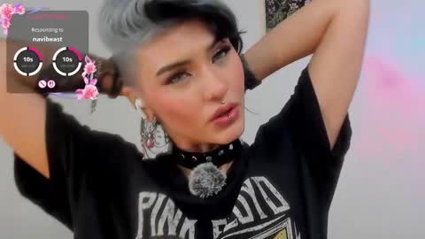 Snapshot of la_diabla_111_ chatting on 04-30-26, 07:09 Karime online show from 04-30-26, 07:09