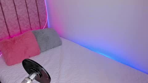 lana  foxx Model  independient online show from 05-20-26, 01:12