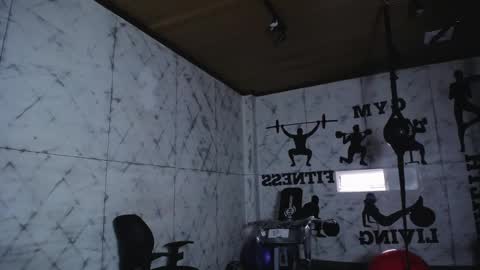 labrinthteasing online show from 10-17-25, 12:30