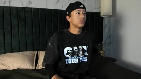 labrinthteasing online show from 11-18-25, 12:20