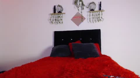 Snapshot of labrinthteasing chatting on 06-11-26, 10:30 labrinthteasing online show from 06-11-26, 10:30