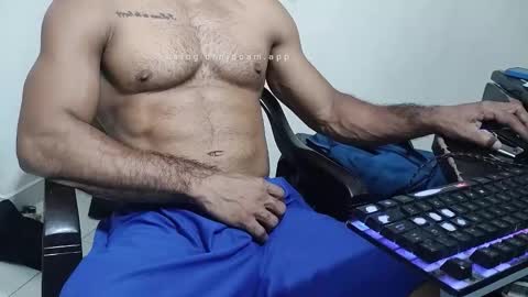 Snapshot of lacasadelosmunecosbq chatting on 10-27-25, 04:27 Bruno Smith online show from 10-27-25, 04:27