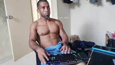 Snapshot of lacasadelosmunecosbq chatting on 11-06-25, 02:40 Bruno Smith online show from 11-06-25, 02:40