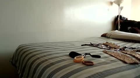 lachickadelbronx online show from 03-23-26, 02:21