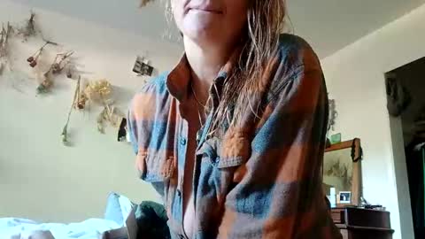 lacybell online show from 09-25-25, 04:11