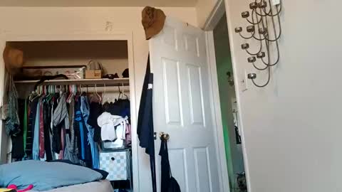 lacybell online show from 12-20-25, 09:44