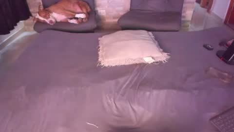 Akyra  online show from 04-16-26, 09:39