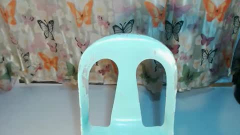 ladiekissesex online show from 12-02-25, 09:43