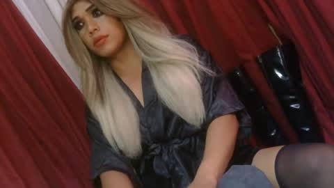 Snapshot of lady_athenax chatting on 07-13-26, 10:40 Athena online show from 07-13-26, 10:40