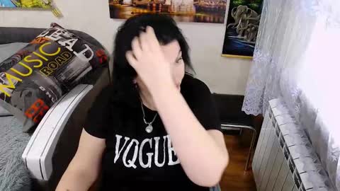 lady_boom_ online show from 11-29-25, 01:25