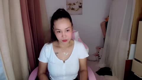 Snapshot of lady_cathyx chatting on 05-09-26, 01:38 cathy online show from 05-09-26, 01:38