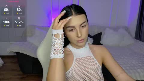 Snapshot of lady_charm__ chatting on 05-20-26, 05:24 Mira online show from 05-20-26, 05:24
