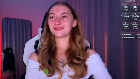 Snapshot of lady_curls chatting on 09-15-25, 11:27 Nika online show from 09-15-25, 11:27