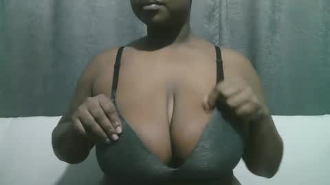 lady_dearra online show from 10-06-25, 03:59