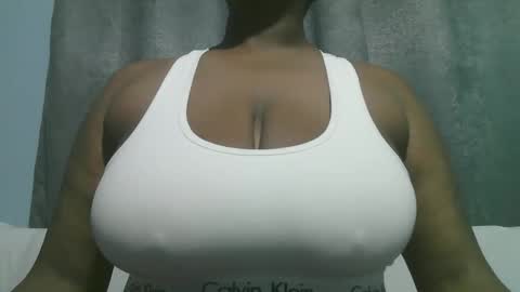 lady_dearra online show from 10-24-25, 03:36