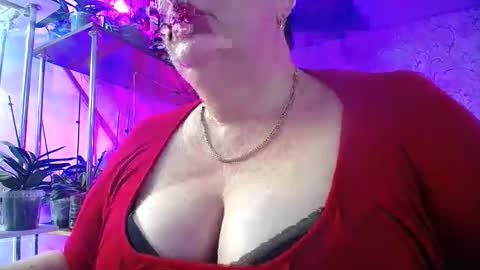 Snapshot of lady_gloria chatting on 11-13-25, 09:08 Lady Gloria online show from 11-13-25, 09:08