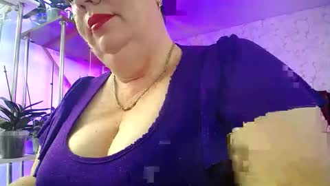 Snapshot of lady_gloria chatting on 11-14-25, 07:07 Lady Gloria online show from 11-14-25, 07:07
